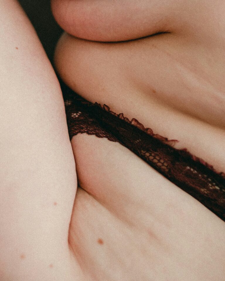 postnatal-body-struggles-mumlove