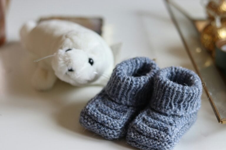 what to buy a new mum - baby shower gifts